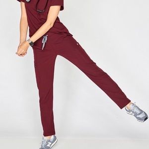 FIGS Yola skinny scrub pants in Burgundy NWT
